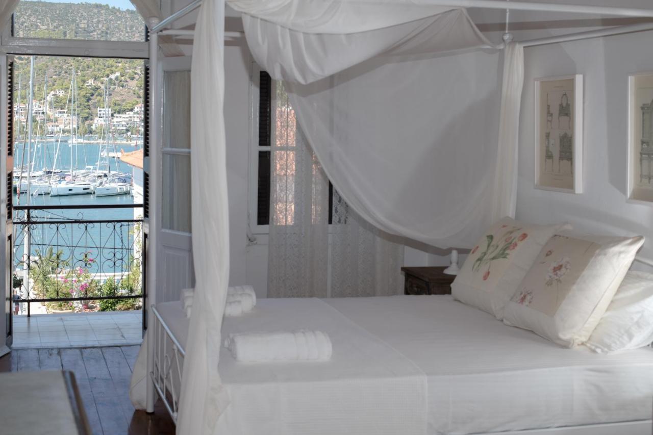 Neoclassical Manor House Poros Town Luaran gambar