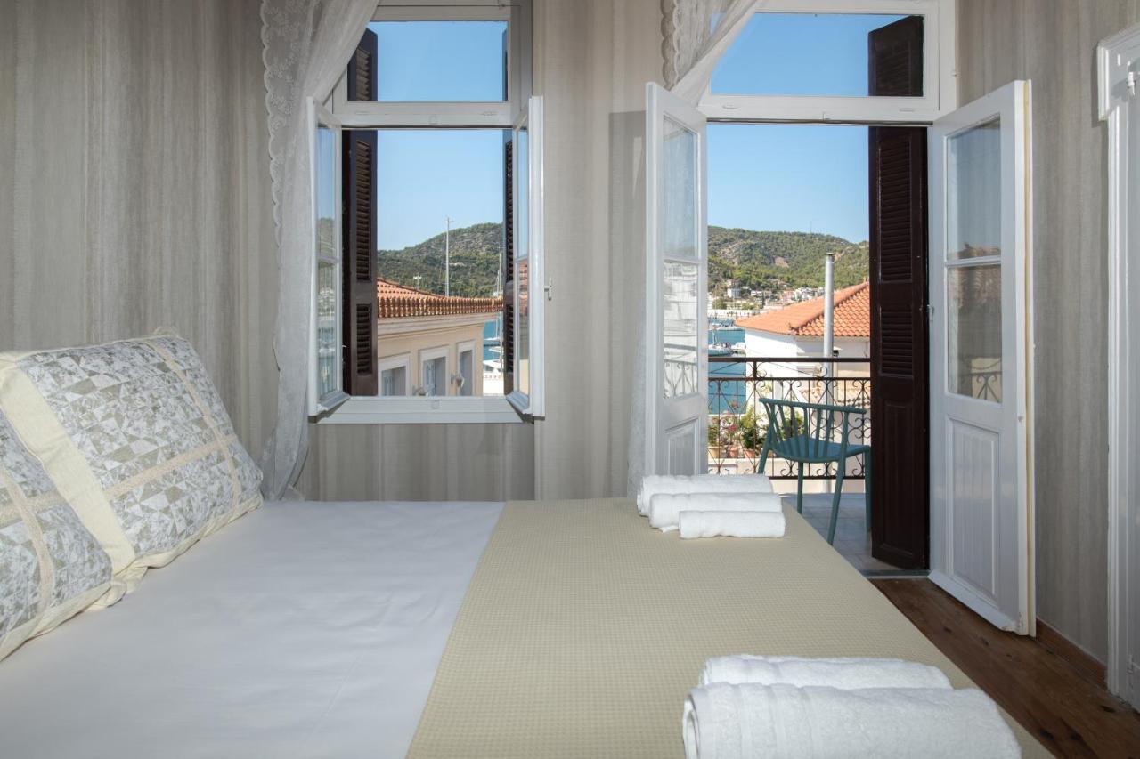 Neoclassical Manor House Poros Town Luaran gambar